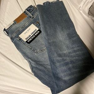 NWT Judy Blue High Waist Rigid Magic Destroy Straight Leg Jean